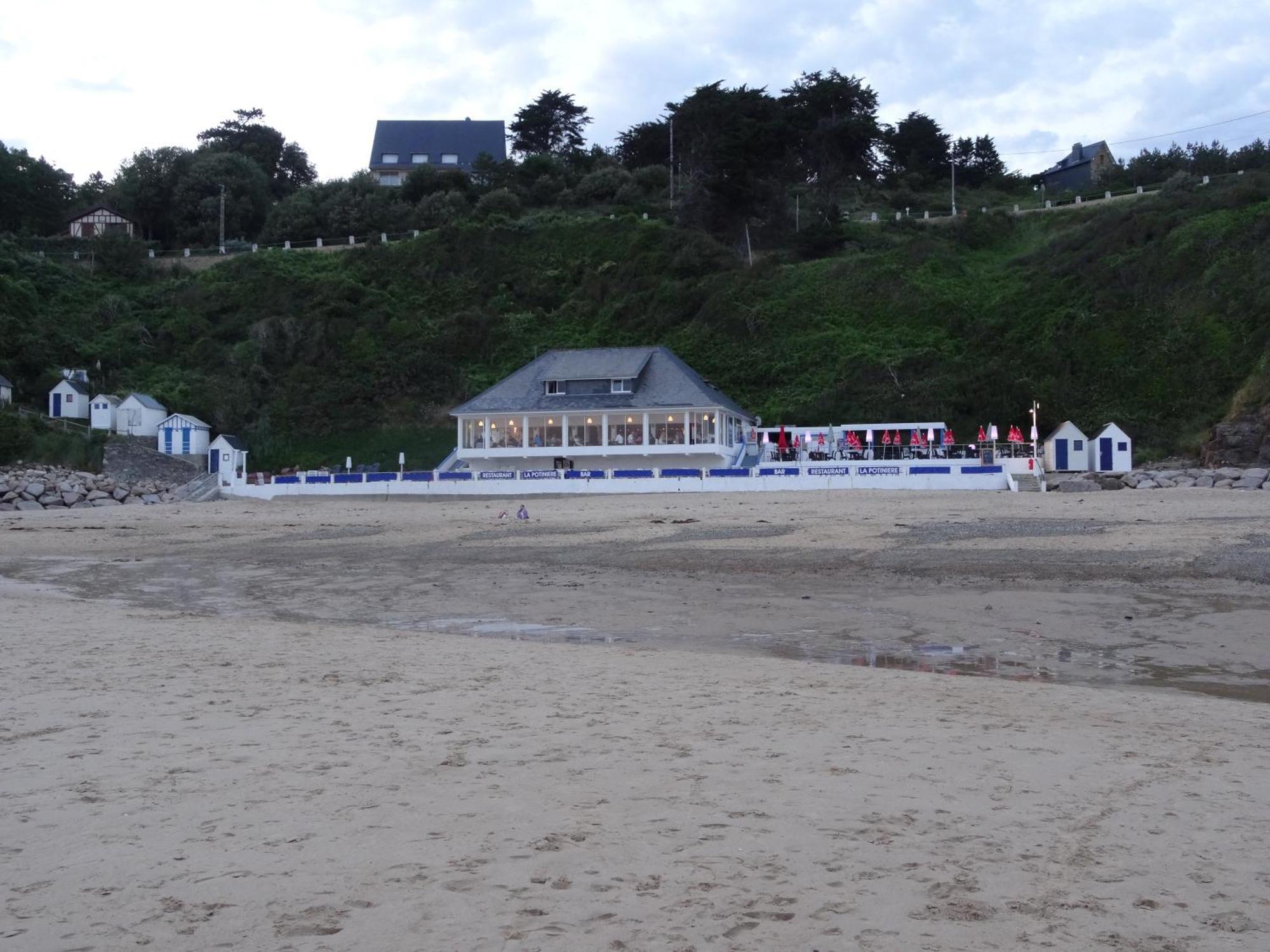 Gite "Rose Des Sables" - 800M De La Plage De Surtainville, Proche Commerces - Piscine En Juillet Et Aout Exterior foto